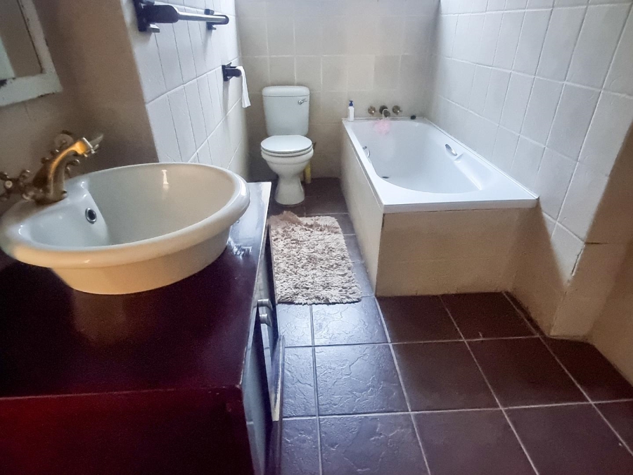 6 Bedroom Property for Sale in Eureka Free State